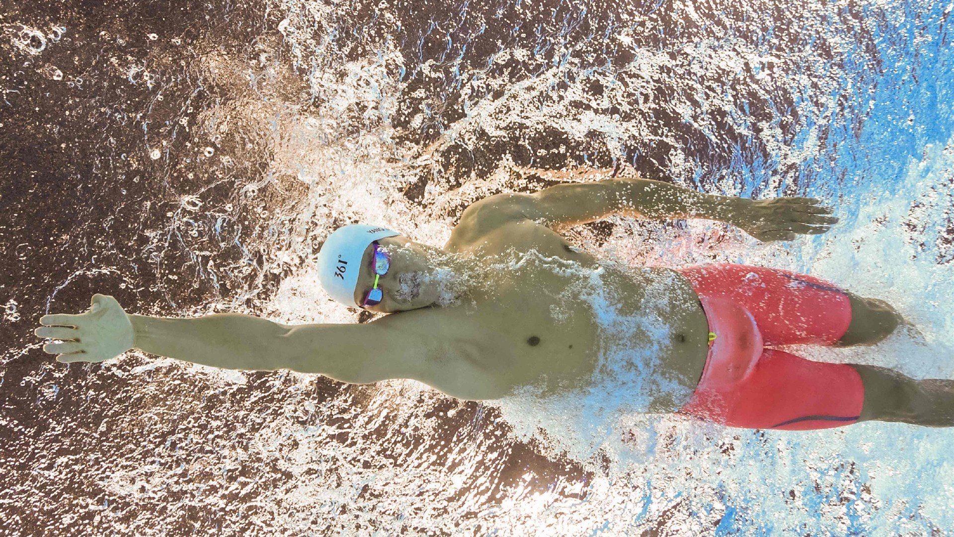 “马科斯·梅特罗：阿根廷美洲狮队的无畏斗士，未来光明”