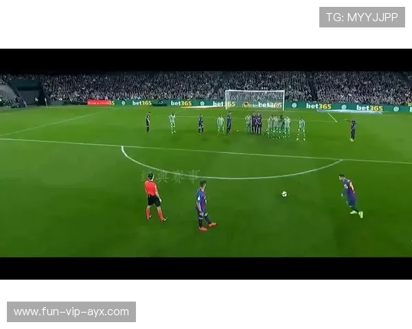 巴塞罗那—梅西任意球再现弧线神技